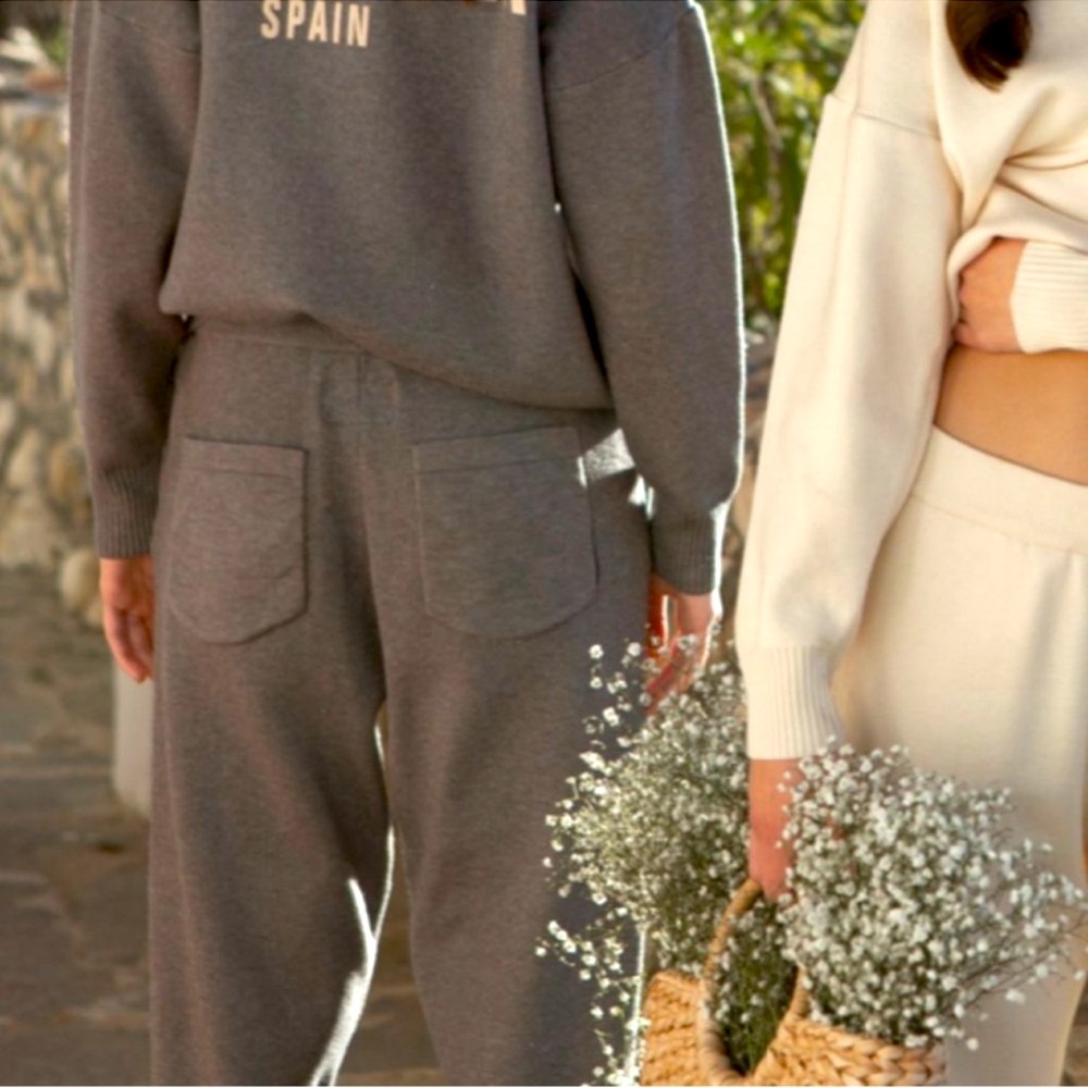 Ell and Emm | Pant | Capri Knit Pant - Picture 3 of 10